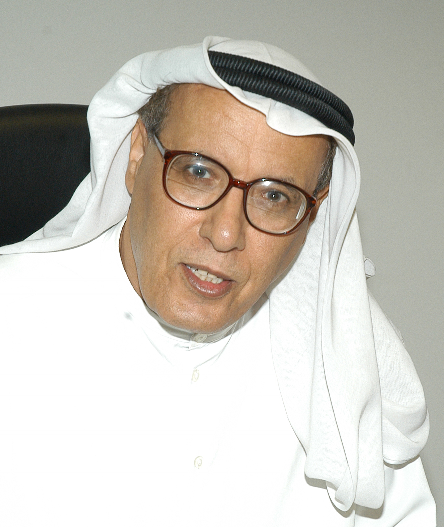 عبـــــــدالله خلــــــــيفة: أحد أبرز الكتاب الذين أخلصوا للكتابة الإبداعية