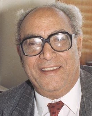 تنوير لويس عوض